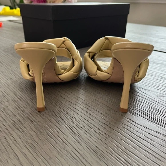 Bottega Veneta Lido Leather Slides Stiletto Heels Sandals Sz 34.5 / 4.5